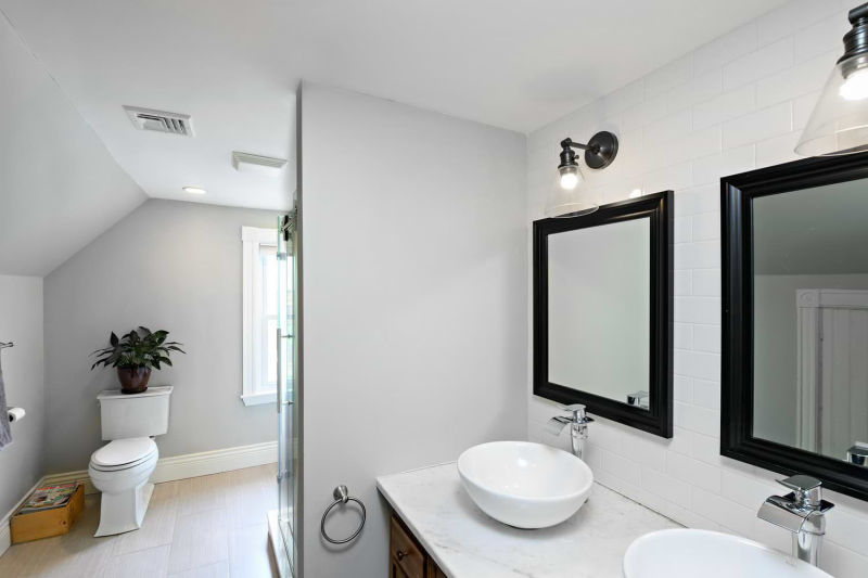 Real Estate Photography Bathroom